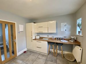 Kitchen- click for photo gallery